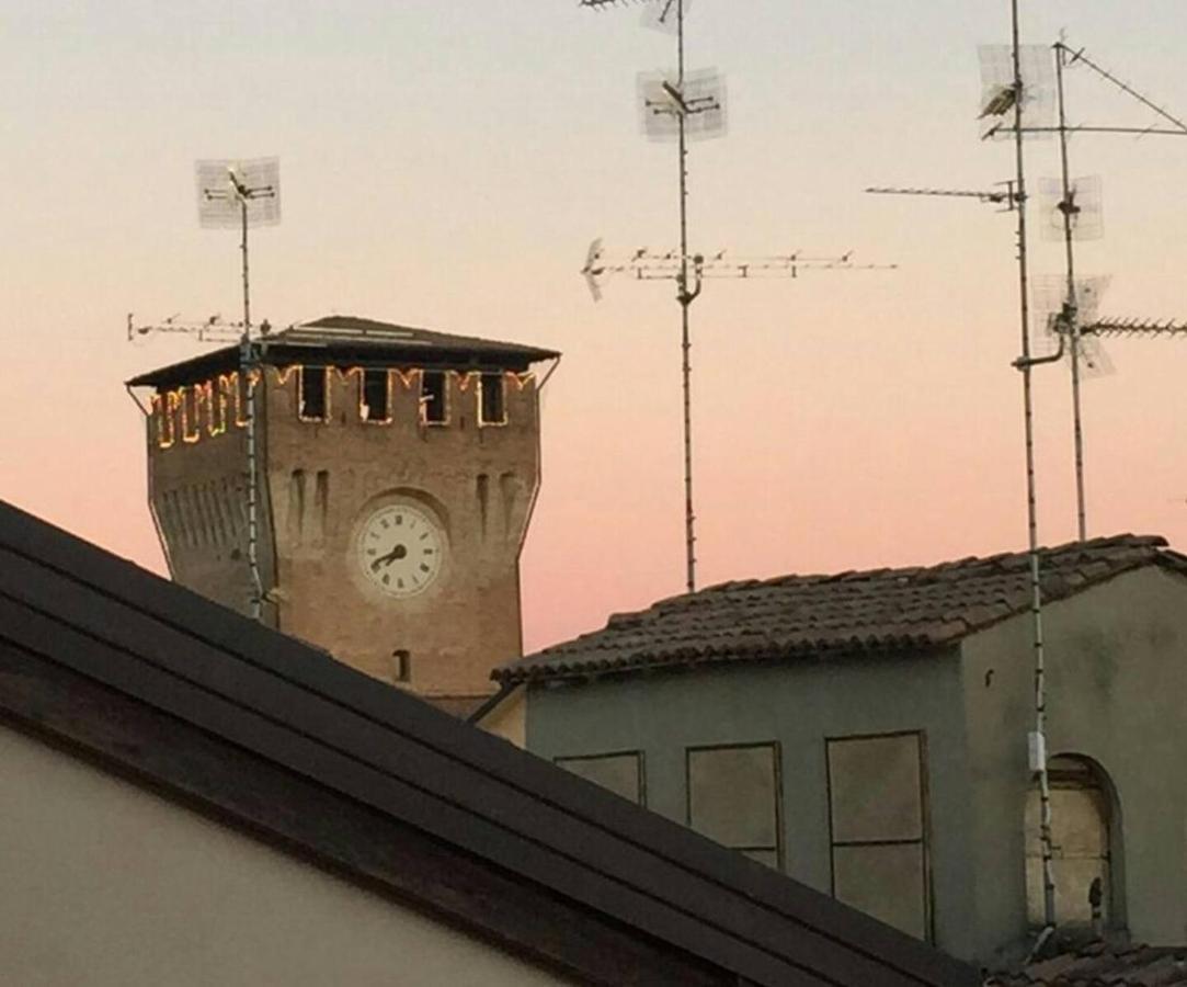 La Casa Sulle Mura Montecchio Emilia Exterior foto